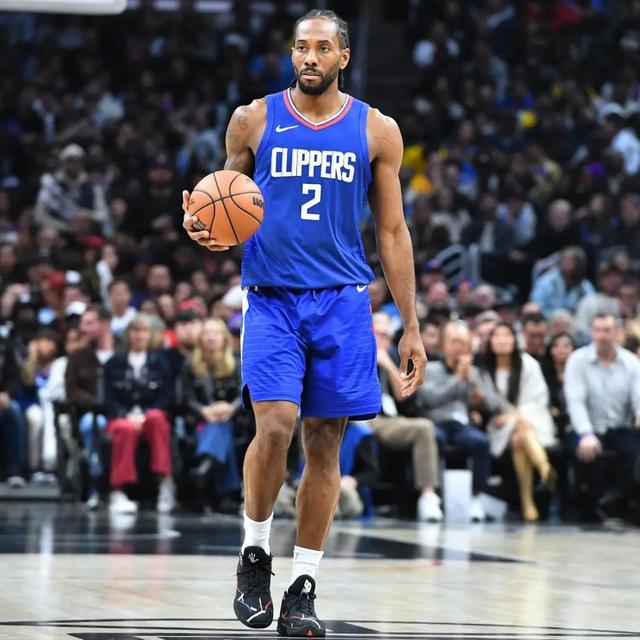 中场间距被 中场间距被