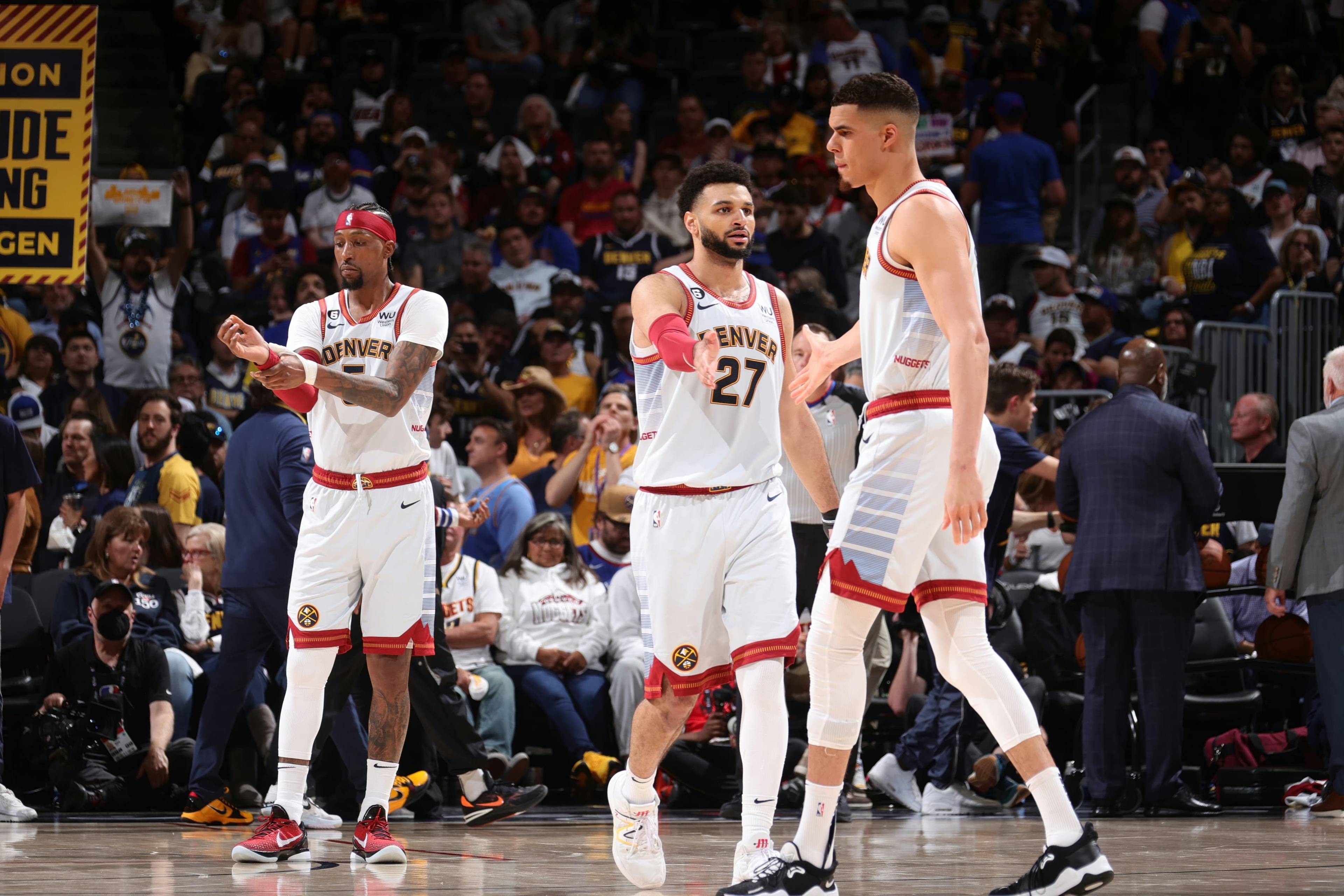 [中超]上海海港夺得2025赛季中超冠军